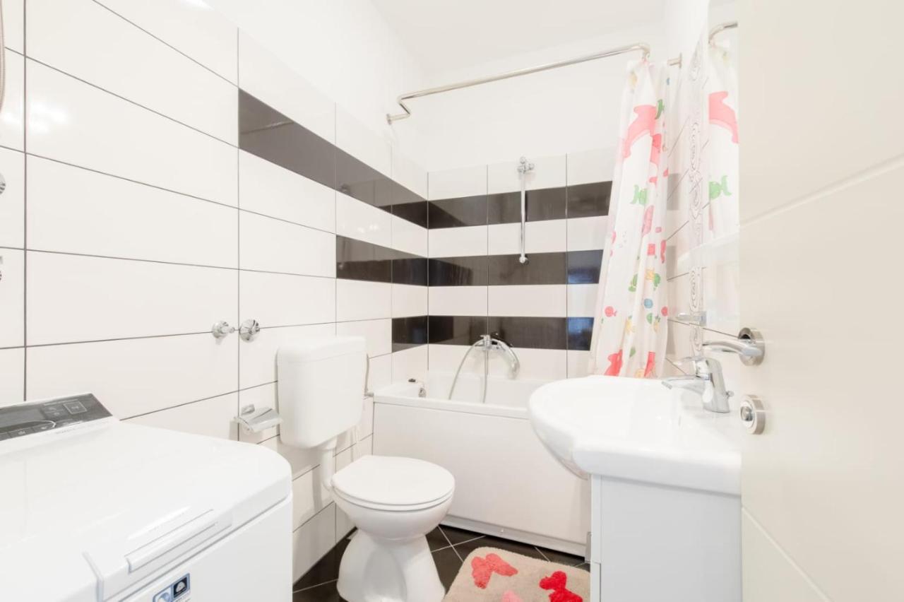 Apartmani Krilo Podstrana Exteriör bild